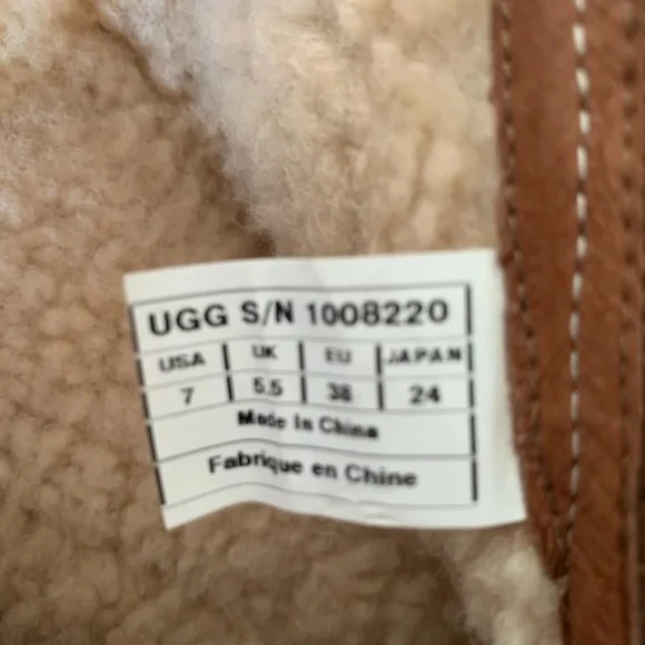 Ugg Boot - Picture 6 of 6
